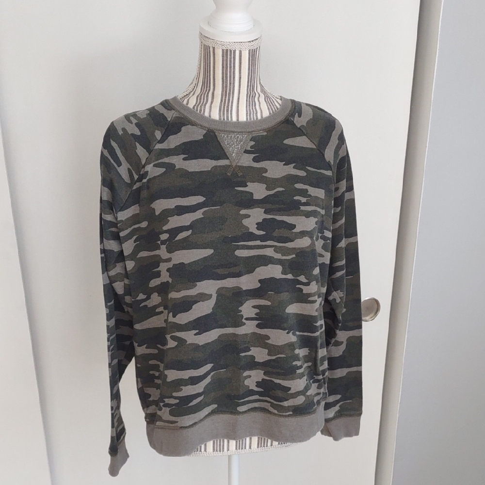 Lucky Brand Camo Top Size L